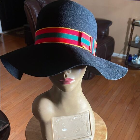 Betmar Franklin Simon Stylish Black Hat with MulticolorBand. - Picture 1 of 5